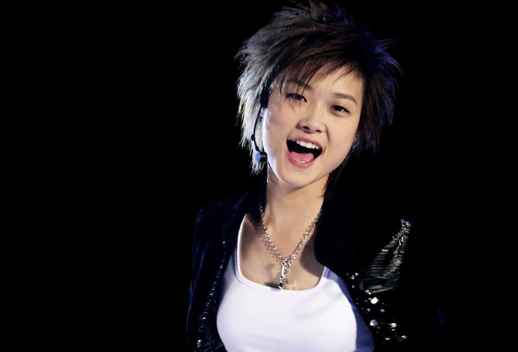 李宇春成功的视频,李宇春创造的奇迹