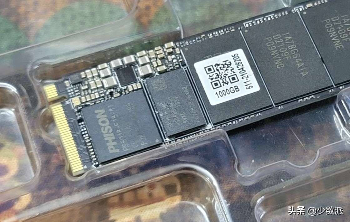数字存储最典型运用,固态硬盘参数详解图解