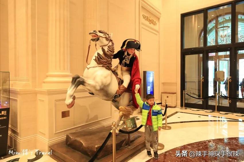 澳门巴黎人酒店和四季酒店,澳门巴黎人酒店夜景