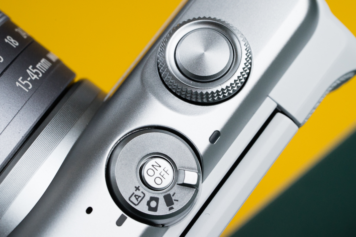 佳能eosm200测评,相机推荐入门佳能eosm200