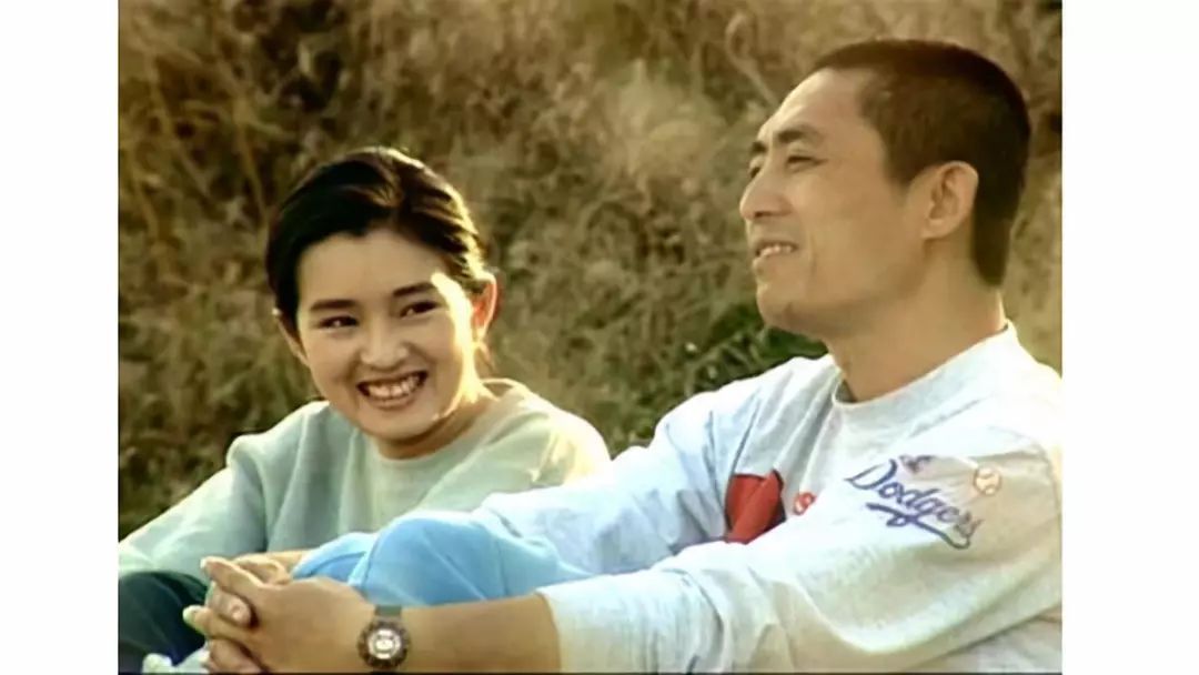 张艺谋长女张末，二嫁外国人后灰溜溜回国，与巩俐达成和解？