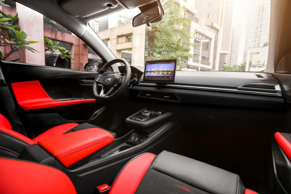 比亚迪电动续航超600,比亚迪高性能纯电动车型