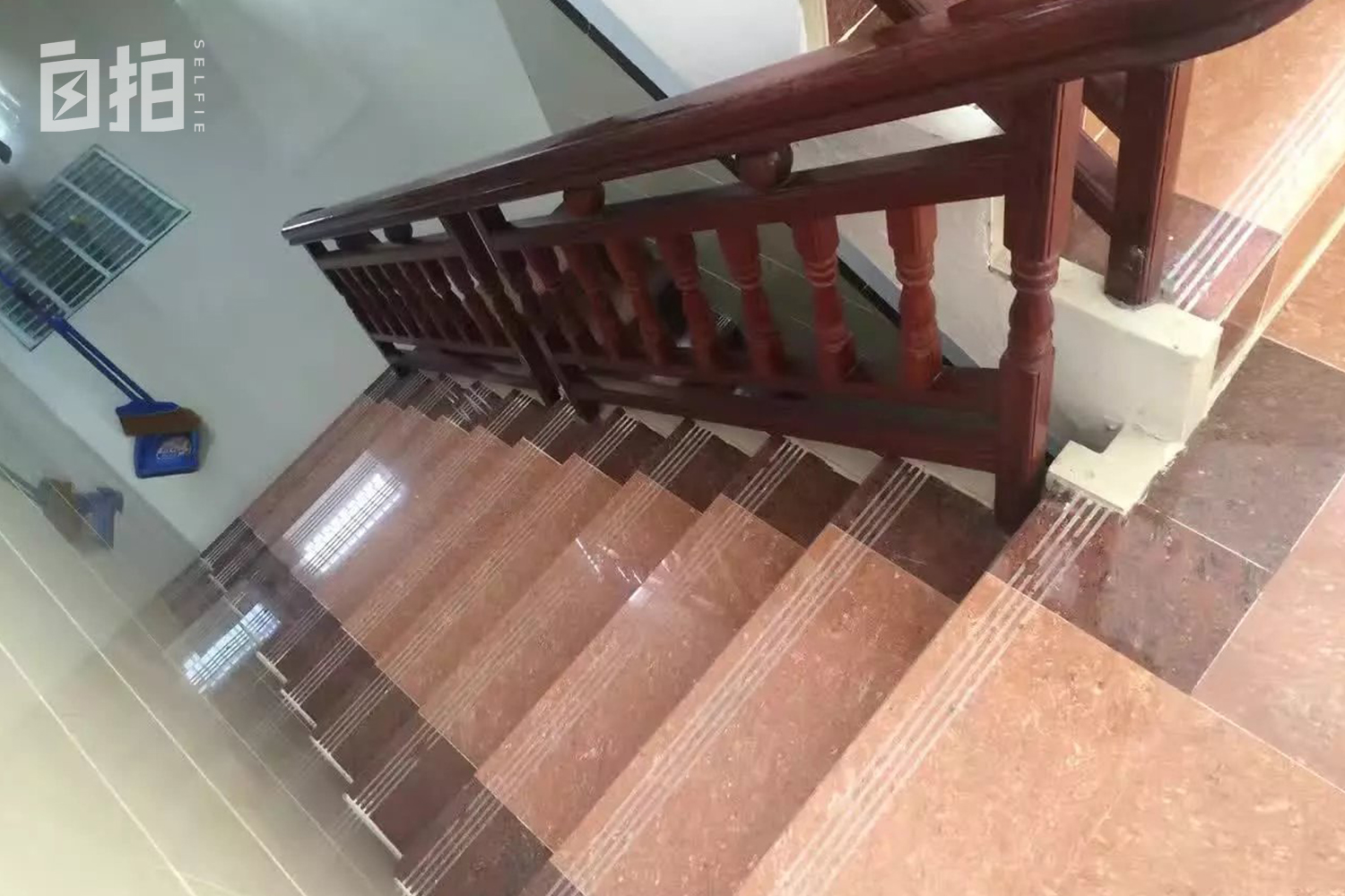 我，19岁到岛国打工，24岁赊了100万的货开店，2年还清