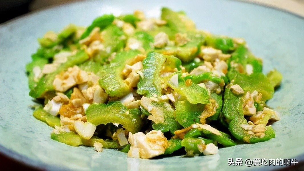 咸蛋炒苦瓜的做法大全图解,咸蛋炒苦瓜的做法