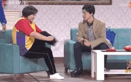 大饼脸最适合什么短发发型图片,适合老气大饼脸的锁骨发发型