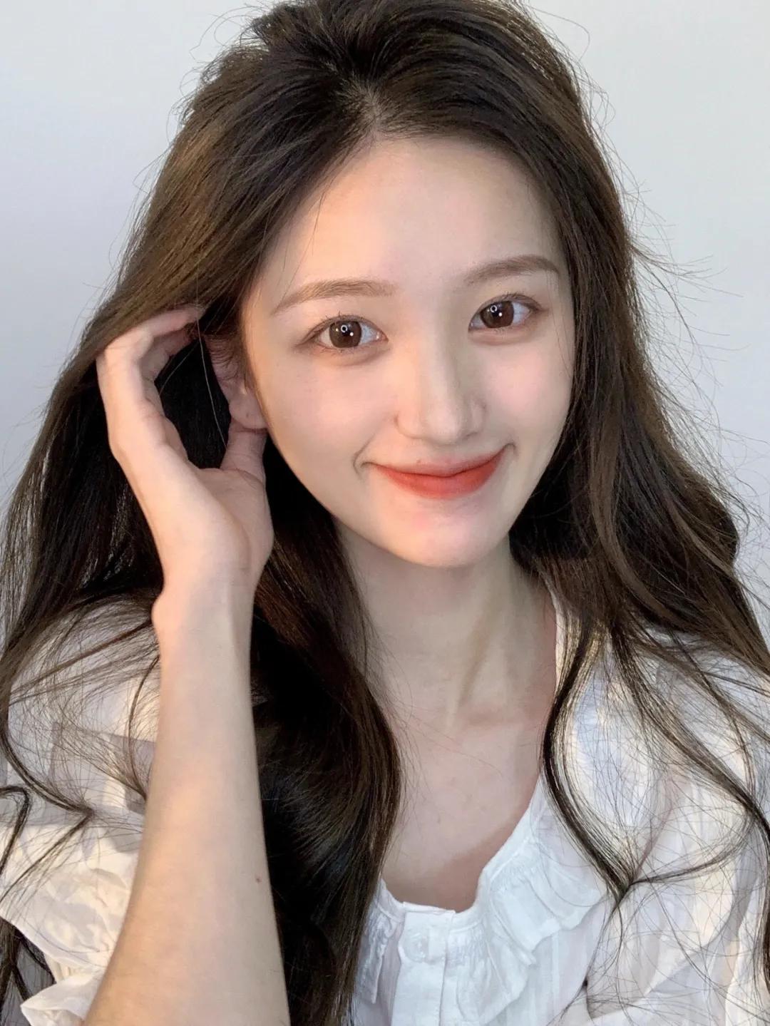 女人变美靠发型,变美烫发型