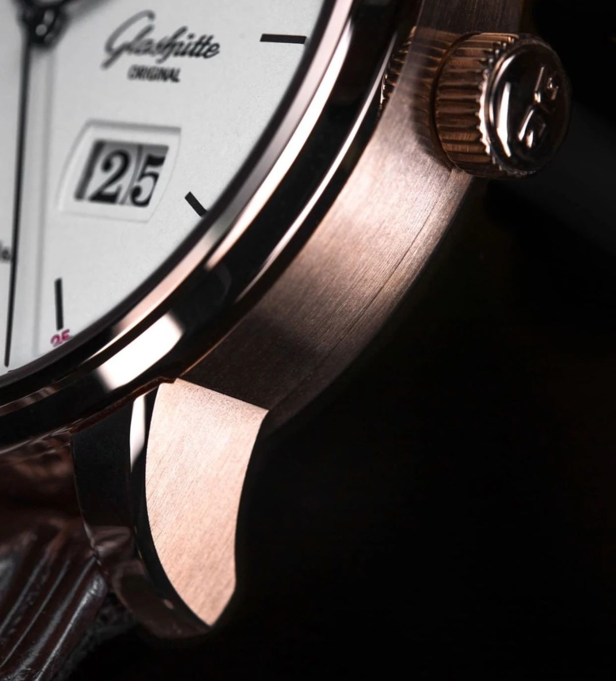 什么时候手表最值得购买,三款20到30万的万年历腕表推荐