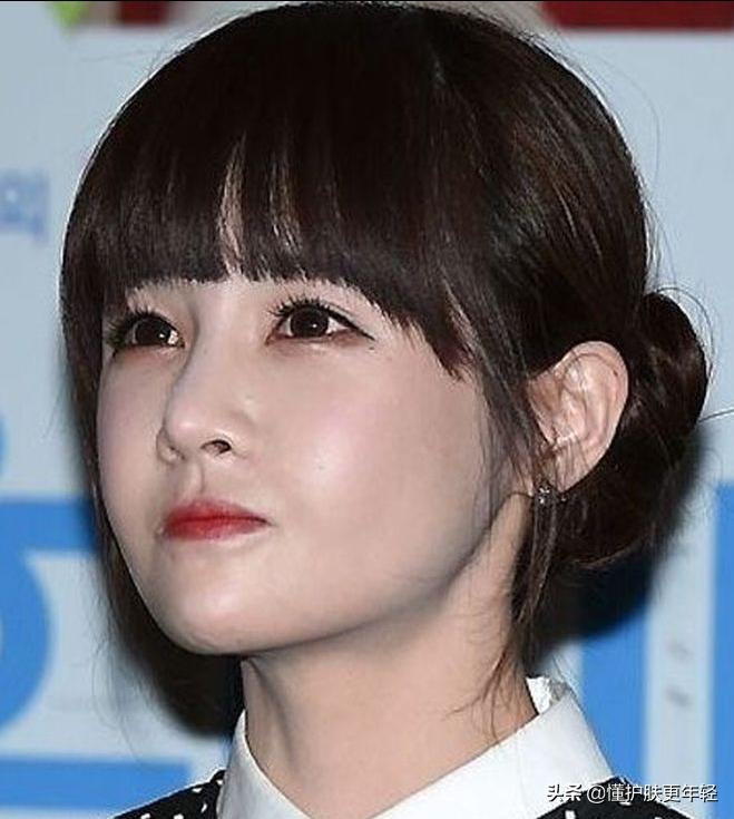 怎么涂粉底液正确的手法,持妆型粉底液搭配什么上妆更好