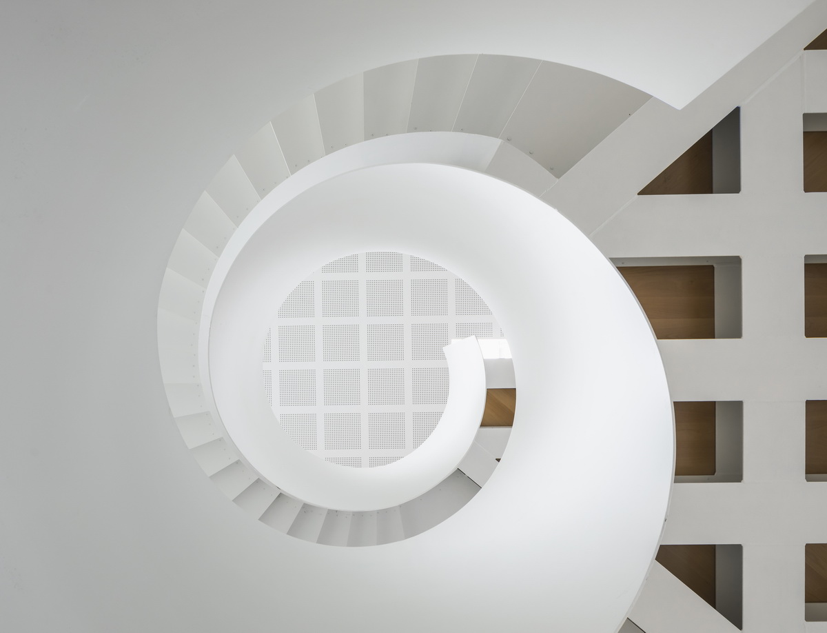 轻盈透明,曲直线的共舞:液化空气集团总部