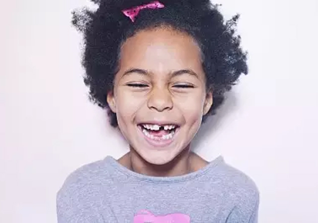 孩子换的新牙掉了怎么办,小孩换掉的牙要怎么处理