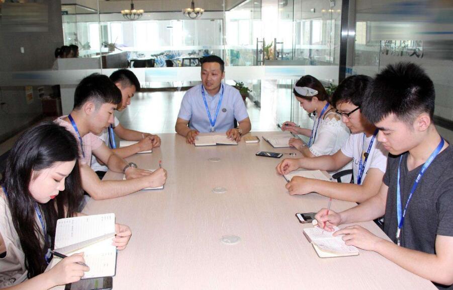 送结婚请柬怎么和领导说,结婚发请柬给哪些人