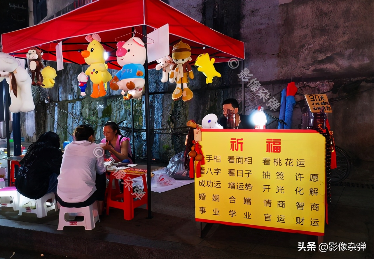 长沙大学城新开的小吃街,长沙美食推荐必吃小吃街湖南大学