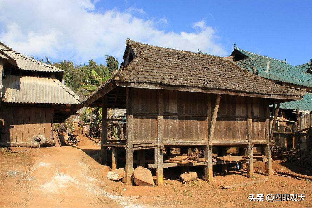 “进门脱鞋”习俗是如何产生、发展、消失以及重现的呢？