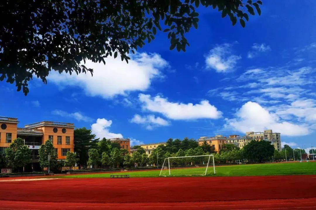 高中名校巡礼广大附中,全国百强高中巡礼