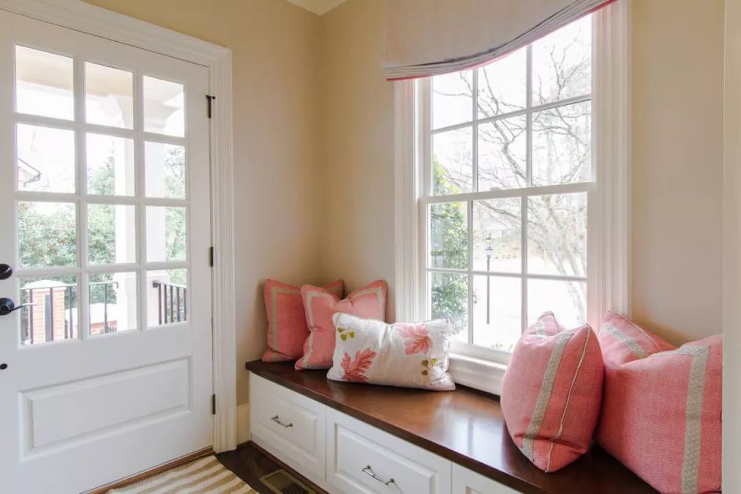 小窗户飘窗图片,飘窗窗台板详图