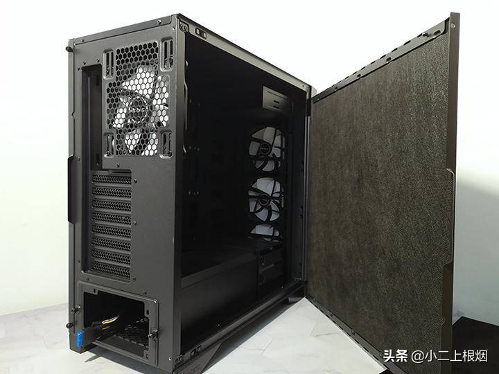 搞机日记：全模组全日系电容，用它作电脑的心脏，妥