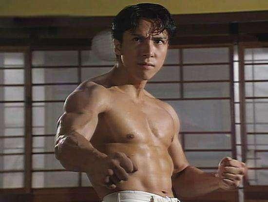 6位硬汉肌肉男明星,不温不火的肌肉男明星