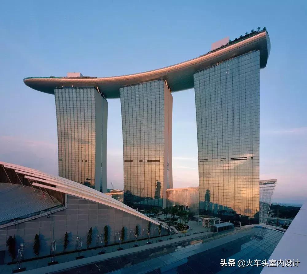 柯南酒店爆炸,柯南出现的豪华大酒店