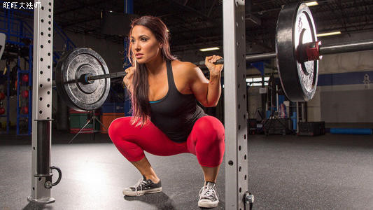 深蹲起来的时候膝盖发抖,深蹲腿抖的原因和解决方法