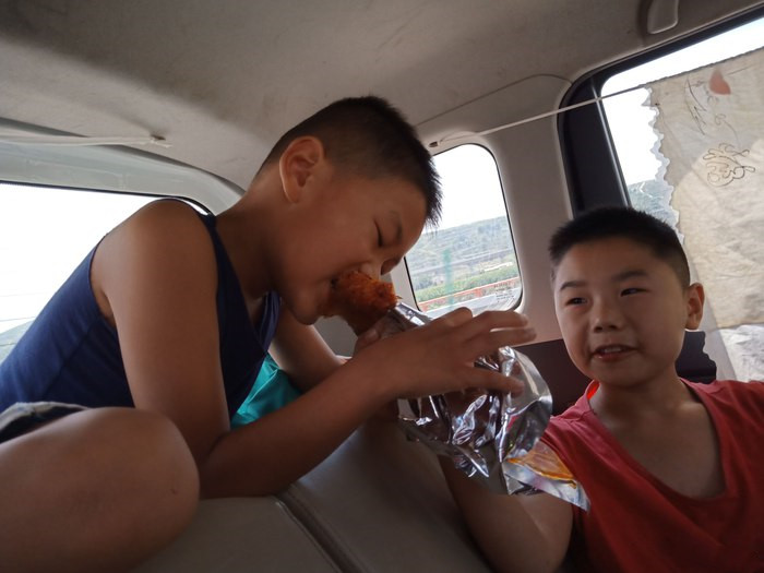 一路到新疆穷游,床车自驾穷游视频15分钟