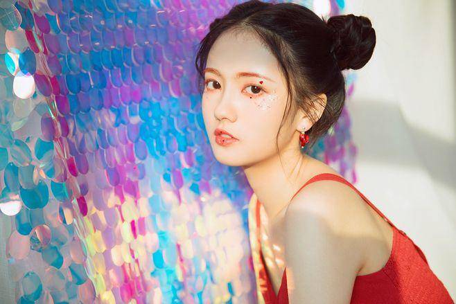 踏青创意妆容,打造夏日冰清玉洁妆