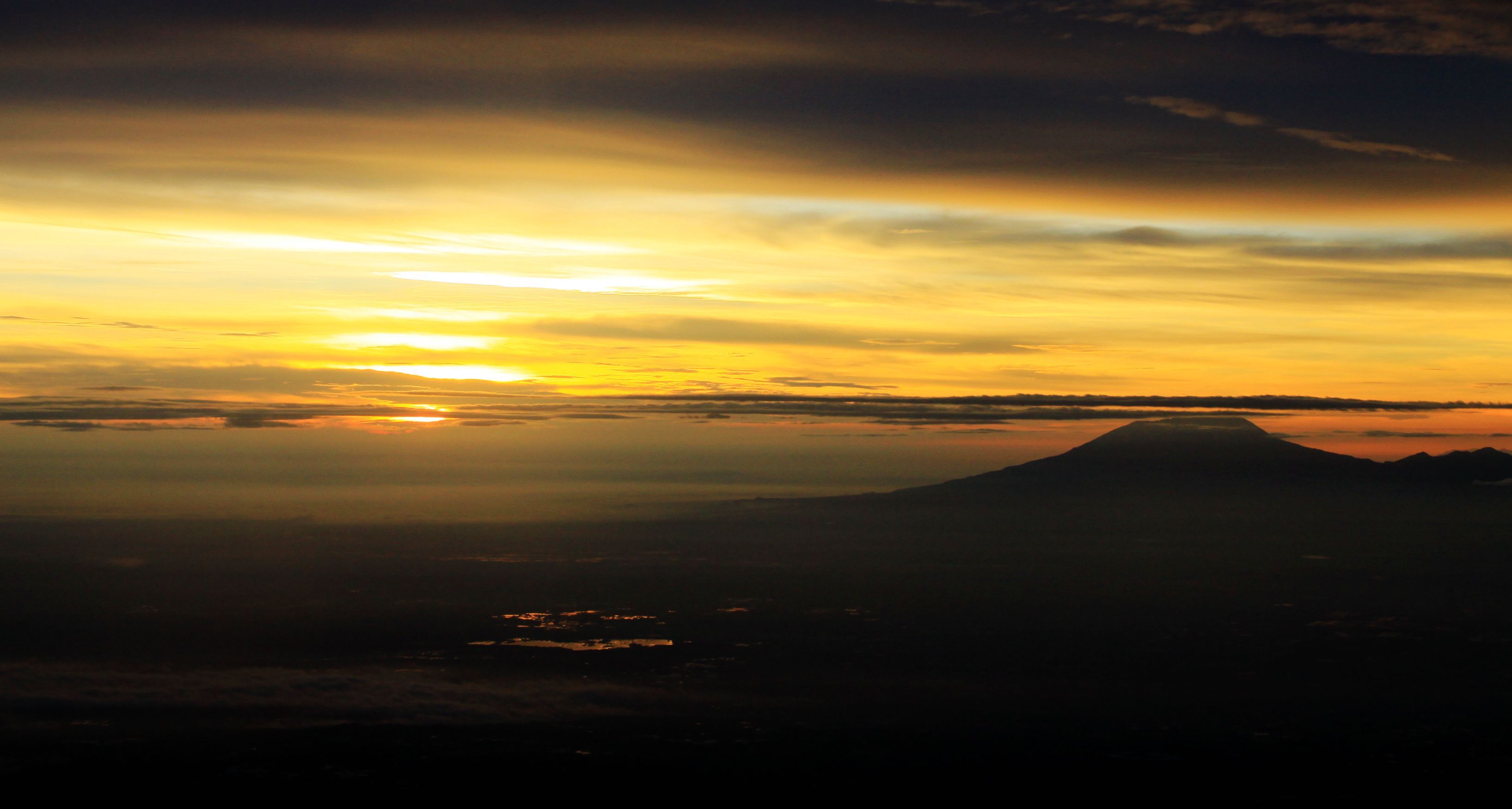 印尼最大的火山 (印尼默拉皮火山环境)