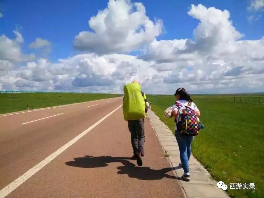 她让俄罗斯人搭车，还管饭，发现车上电脑不见，上海开车进俄罗斯