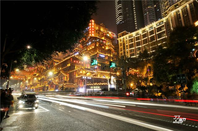 重庆旅游夜景洪崖洞攻略,重庆洪崖洞附近一日旅游攻略