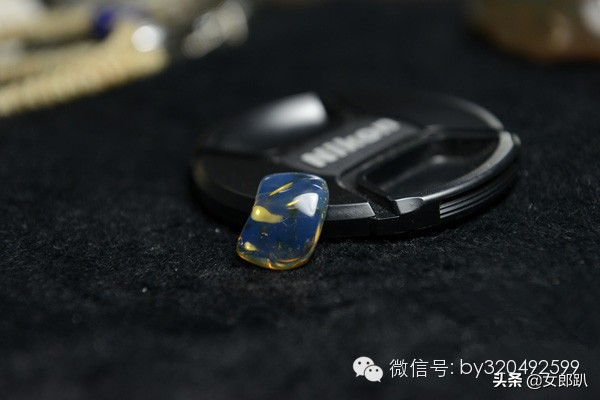 教你怎么挑选琥珀蜜蜡,俄料琥珀虫原石如何挑选