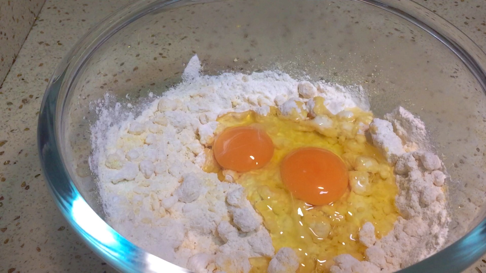 发糕怎么做比较松软有弹性,为什么做出来的发糕一点都不好吃