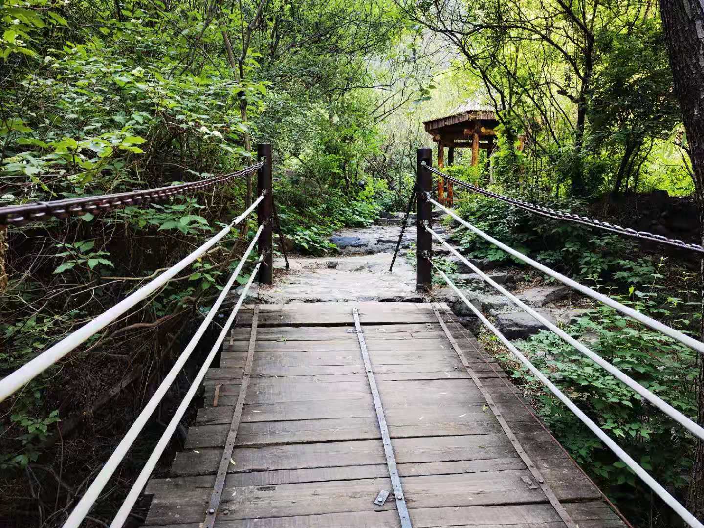 打卡北京双龙峡风景区,十里溪流百潭瀑布,北方小九寨名不虚传