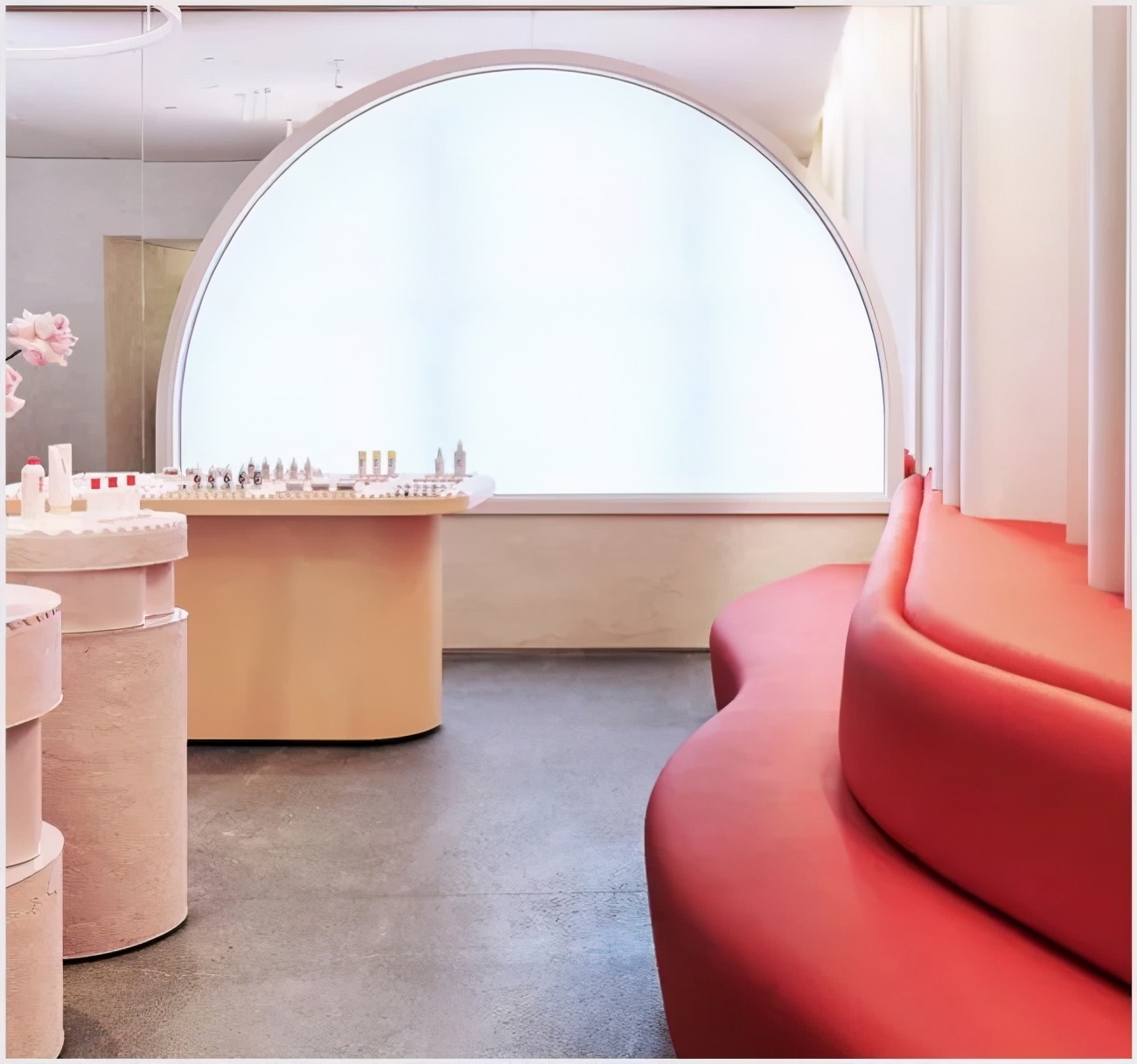 开一家品牌服装店,开一家男女服装店