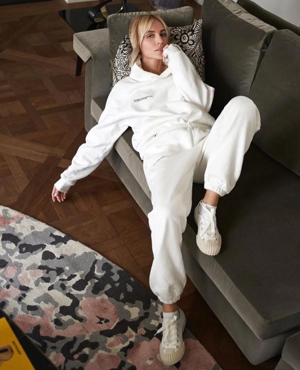 运动裤穿搭青春运动也可以很休闲,运动裤的各种时尚穿搭