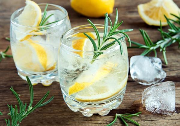 大鱼大肉之后喝点酸梅汤,大鱼大肉吃多了来碗汤面吧