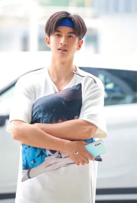 不同脸型适合戴什么样的发带,如何挑选适合自己的发带