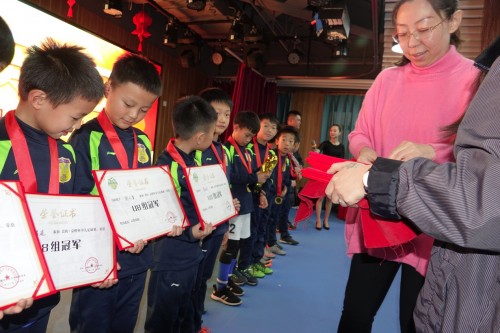 热烈祝贺此次盛会完满成功,祝贺大赛圆满结束