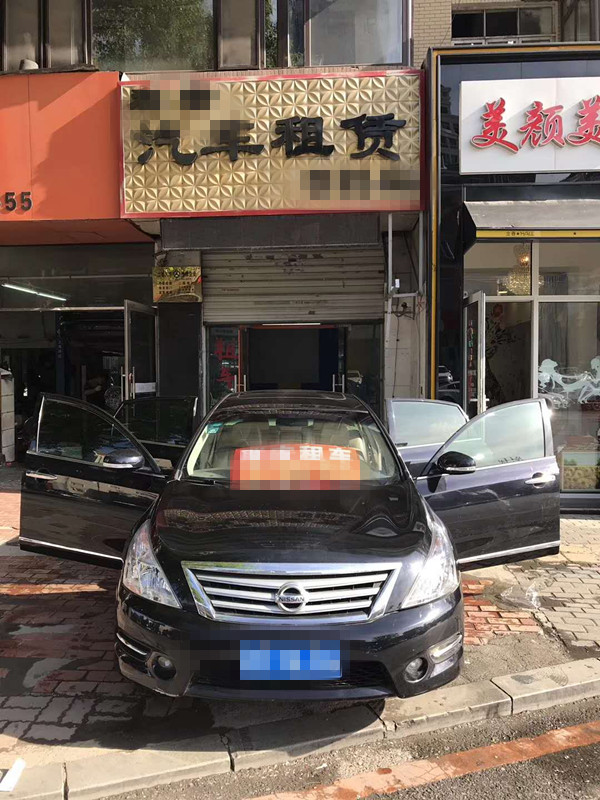 姑娘花400元租奔驰参加同学聚会,姑娘花400租奔驰参加同学聚会