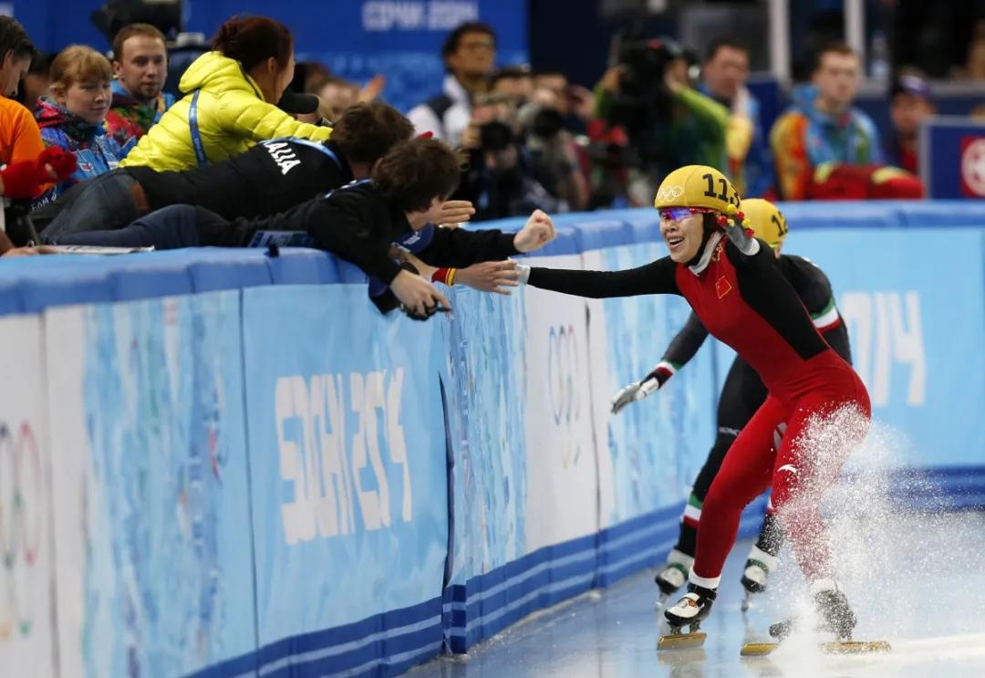02年冬奥会会徽没有展示的元素,历届冬奥会冬残奥会会徽