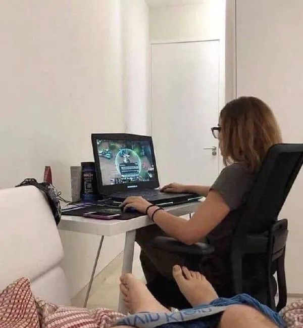 搞笑｜代购被举报未隔离，结果一查根本没有出境记录