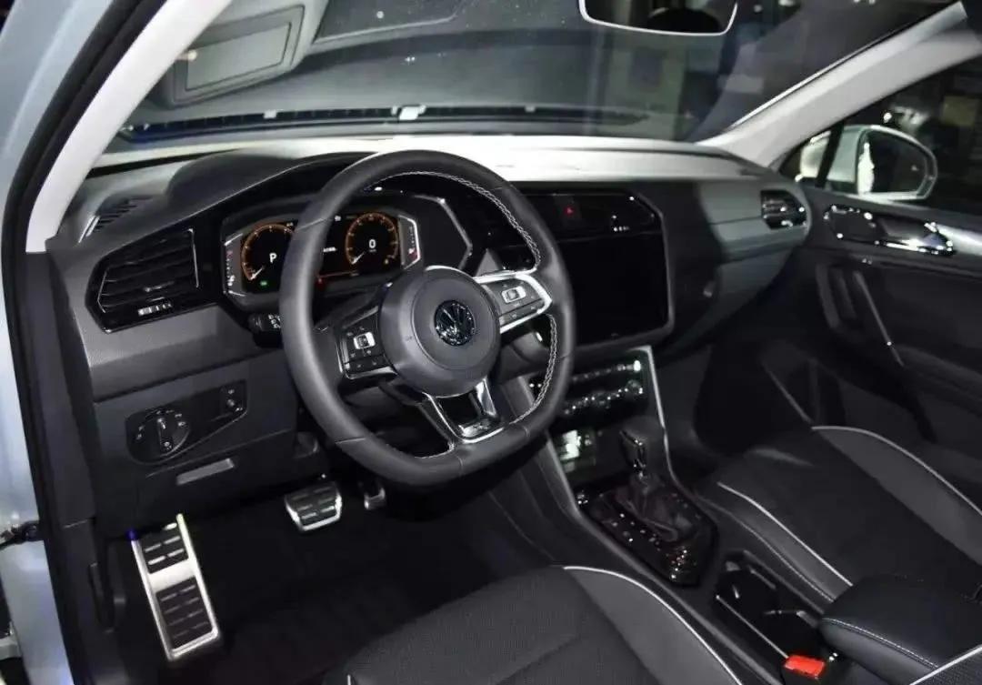 2022款“大众途观”正式曝光,前后大灯沿用奥迪设计,内饰大换血