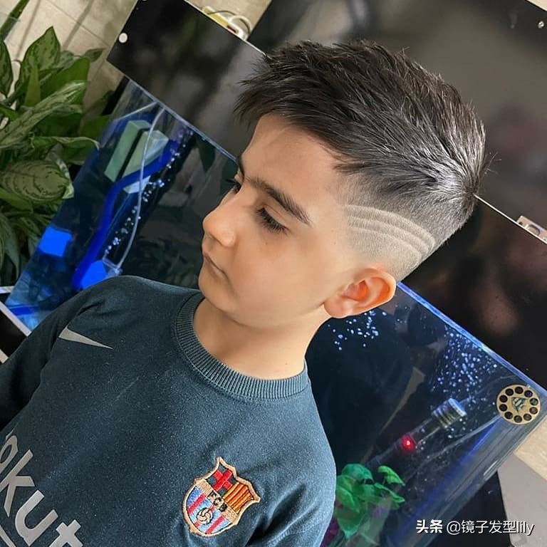 小帅哥帅气可爱发型,2019年3至15岁小帅哥发型