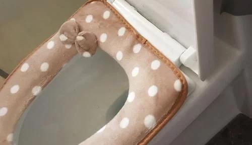 使用马桶是把圈拉起还是放下,使用马桶要把内圈翻起来吗