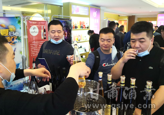 鎴愰兘钃夊煄鍥涙湀,钃夊煄鍥涙湀