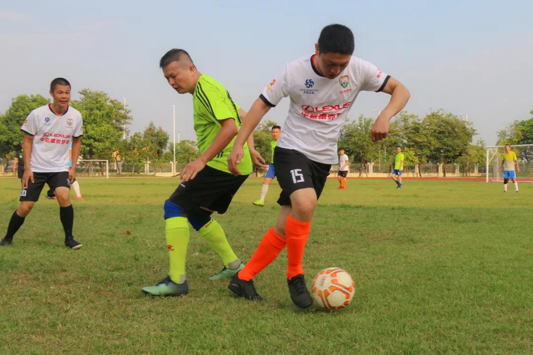 当足球之乡球队与广州高校校友冠军“激情相遇”，你更支持谁？