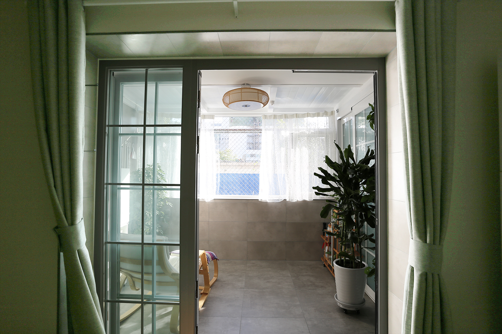 88平双阳台现代简约风格,一室一厅大阳台小户型装修老房子