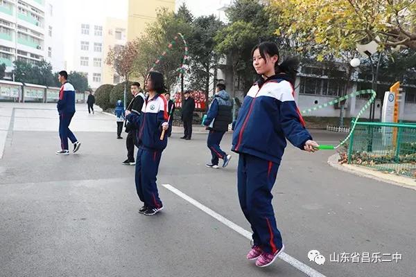 挑战极限成长生命——昌乐二中举行第十一届校园吉尼斯挑战赛