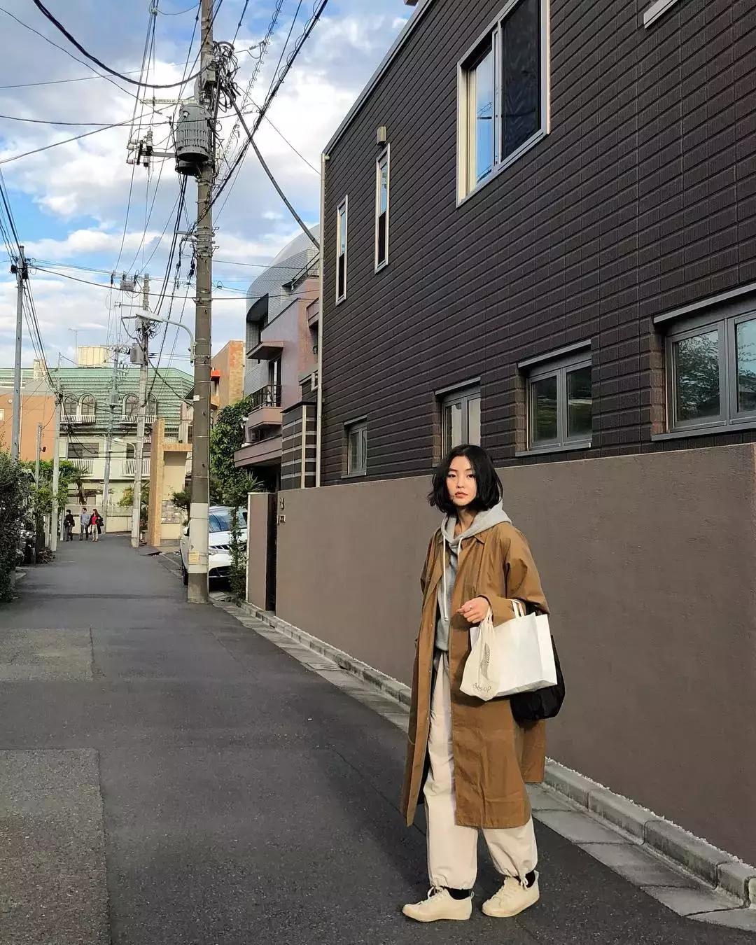 60-70岁高档奶奶装阔腿裤,最流行的奶奶裤人手必备一条