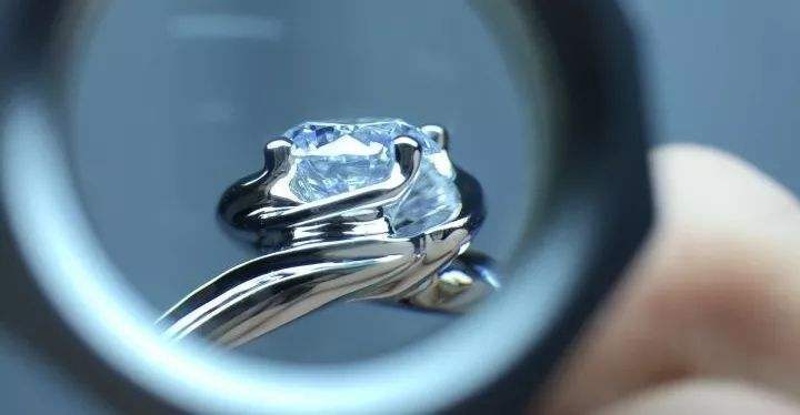 怎么避免网上买钻石,如何挑选钻石最明智的方法