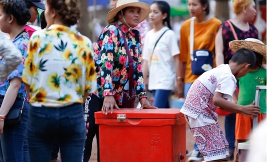 为什么今年很多人在柬埔寨生活,为什么现在身边那么多人去柬埔寨