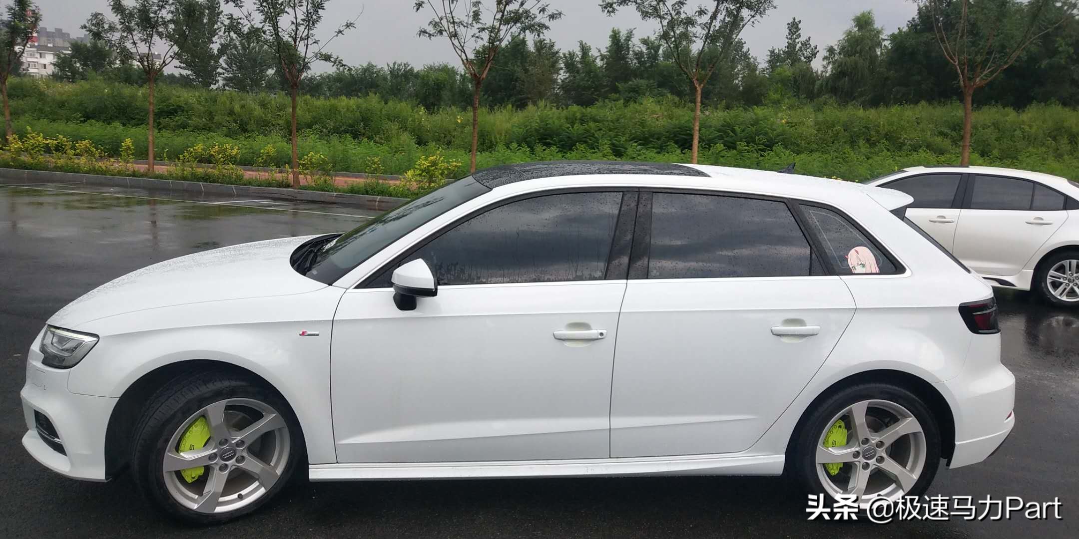 买豪华入门级车还是普通b级车,买豪华入门车